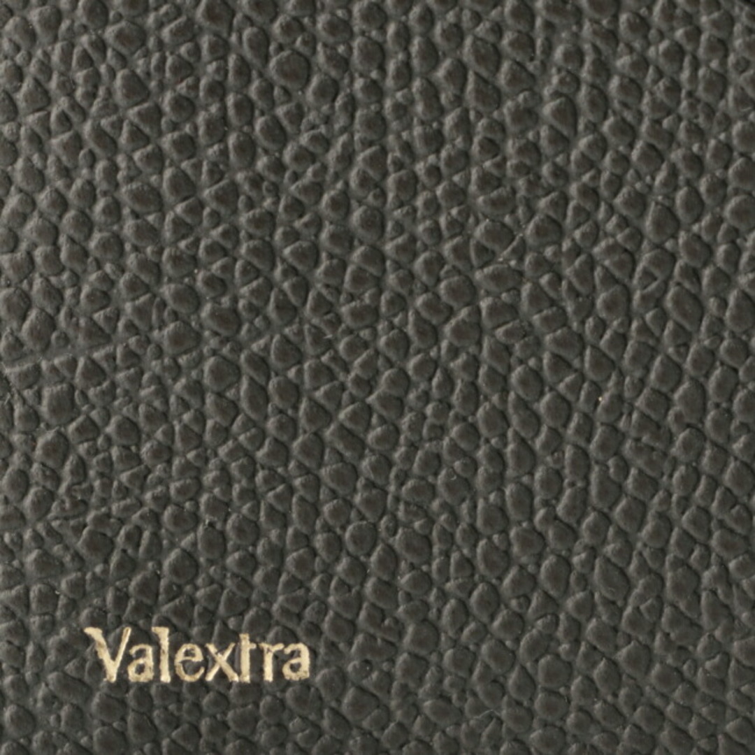 Valextra(ヴァレクストラ)のヴァレクストラ VALEXTRA 財布 メンズ ソフトカーフスキン 二つ折り財布 FUMO LONDRA GF  V8L04 028 00FL メンズのファッション小物(折り財布)の商品写真