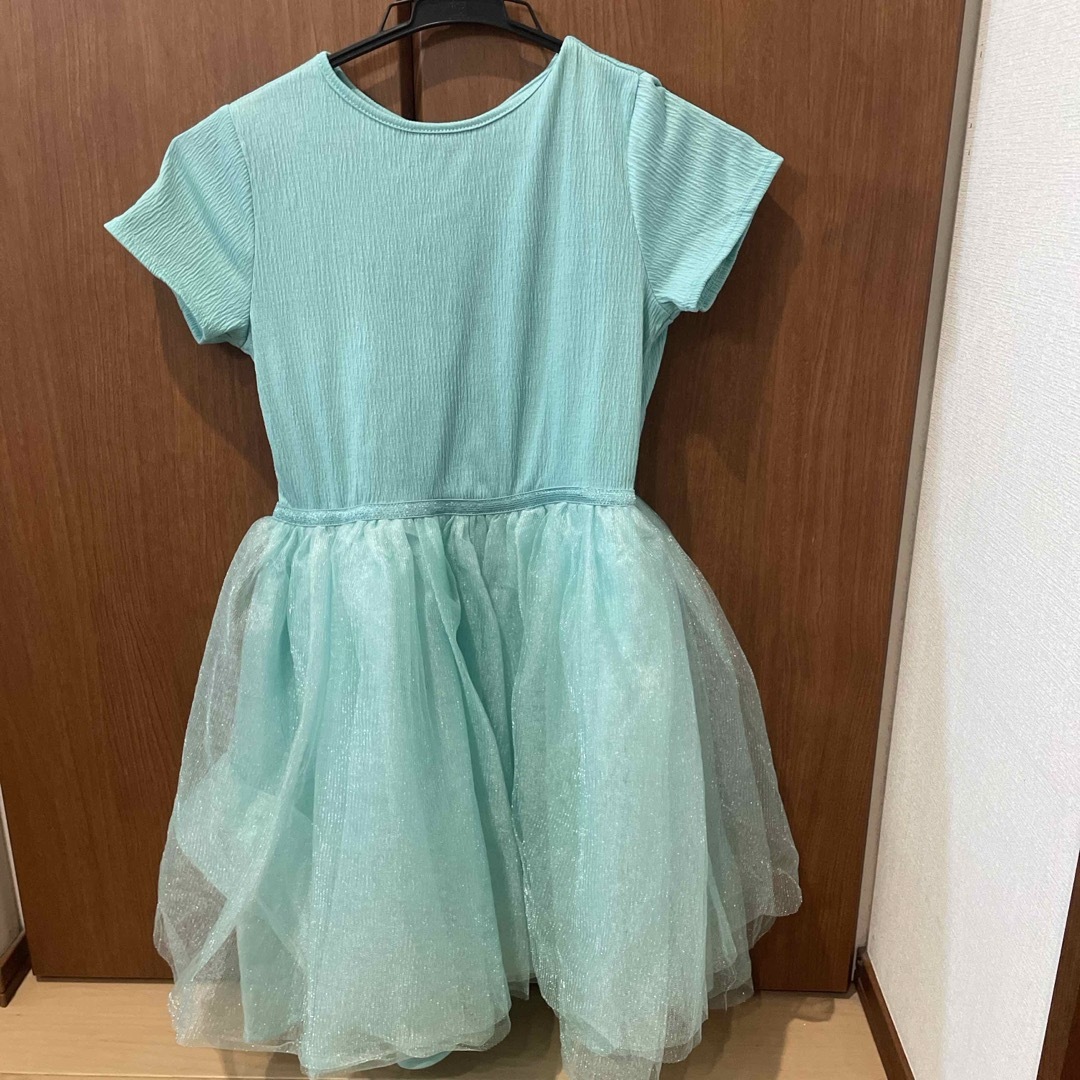 H&M(エイチアンドエム)のH&M キッズドレス キッズ/ベビー/マタニティのキッズ服女の子用(90cm~)(ドレス/フォーマル)の商品写真