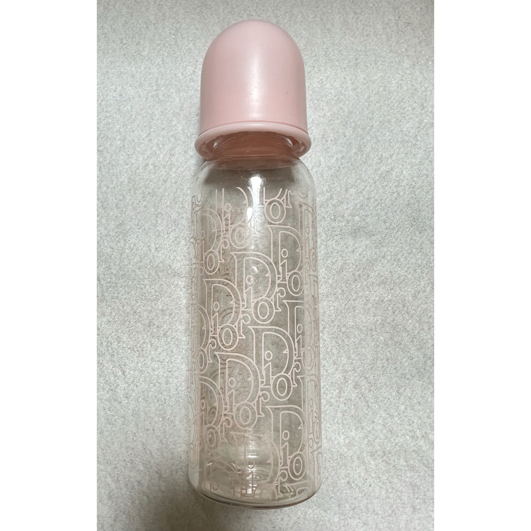 Dior(ディオール)のDIOR 哺乳瓶　プラスチック 250ml キッズ/ベビー/マタニティの授乳/お食事用品(哺乳ビン)の商品写真