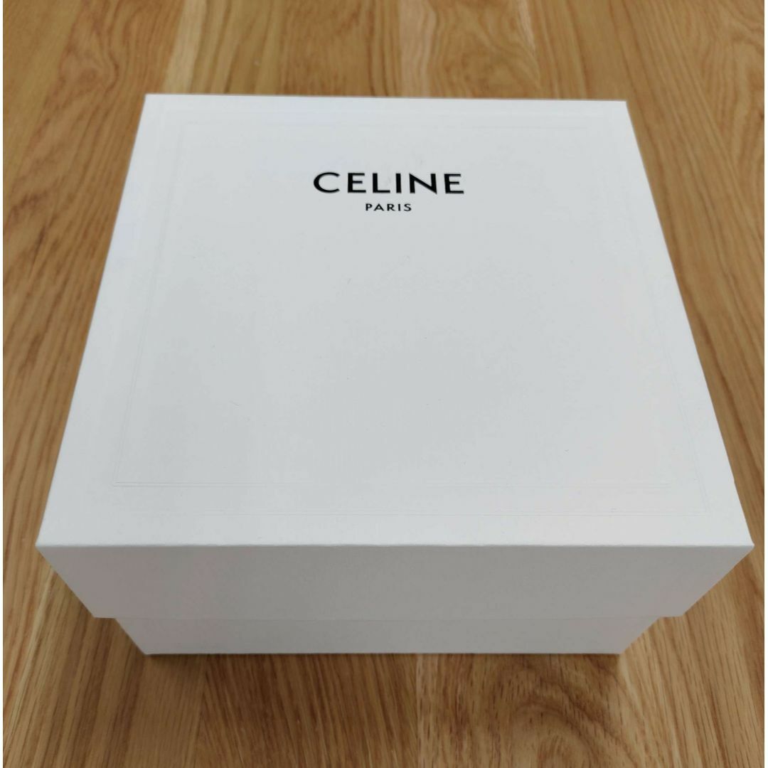 celine(セリーヌ)のCELINE セリーヌ ティーンクラシックバッグ キャメル 新品・未使用 レディースのバッグ(ショルダーバッグ)の商品写真