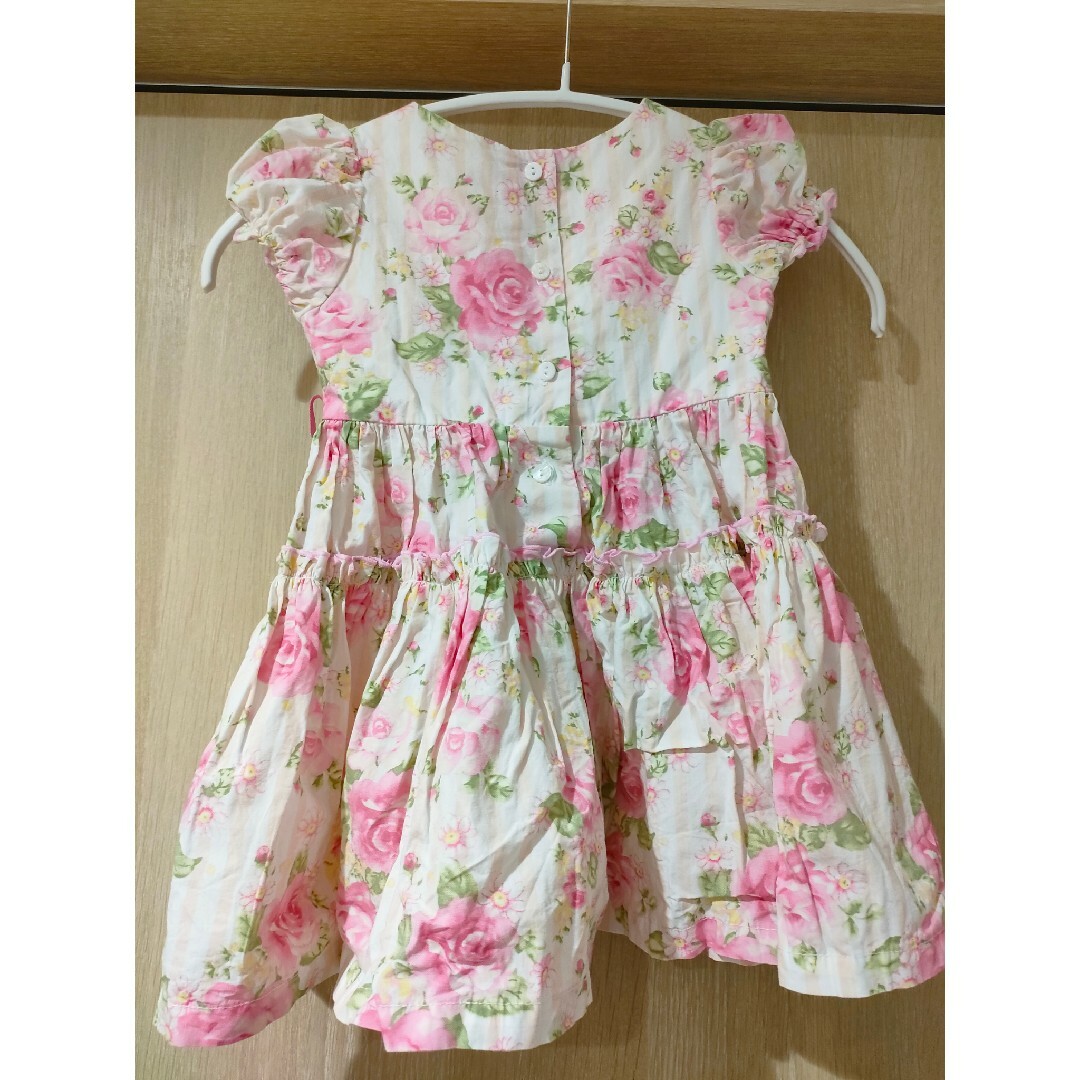 GAP(ギャップ)の女の子 花柄ワンピース2点セット キッズ/ベビー/マタニティのベビー服(~85cm)(ワンピース)の商品写真