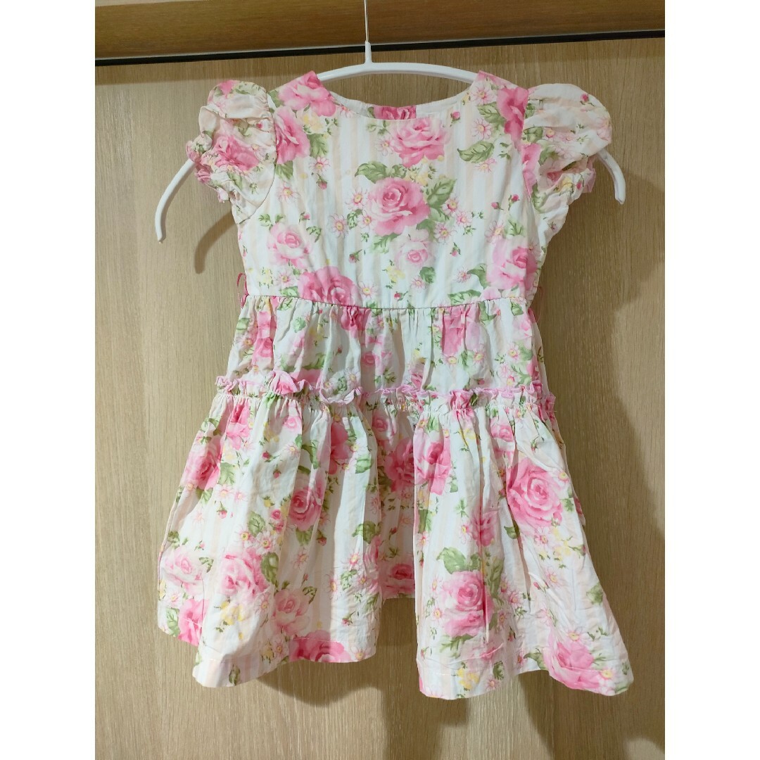 GAP(ギャップ)の女の子 花柄ワンピース2点セット キッズ/ベビー/マタニティのベビー服(~85cm)(ワンピース)の商品写真