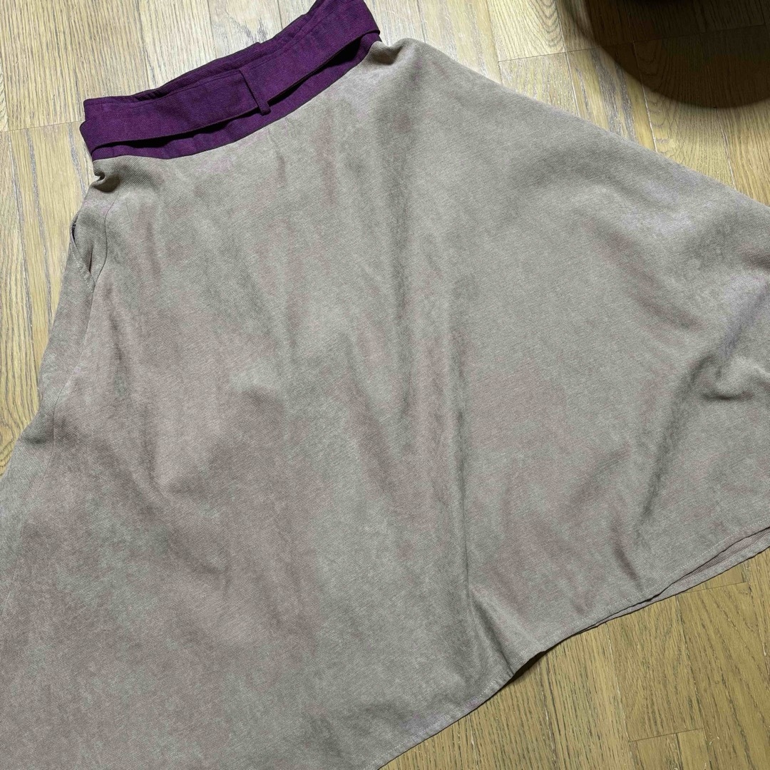 REDYAZEL(レディアゼル)のREDYAZELレディアゼル ベルト付きトレンチスカート 　フレア　ブラウン レディースのスカート(ロングスカート)の商品写真