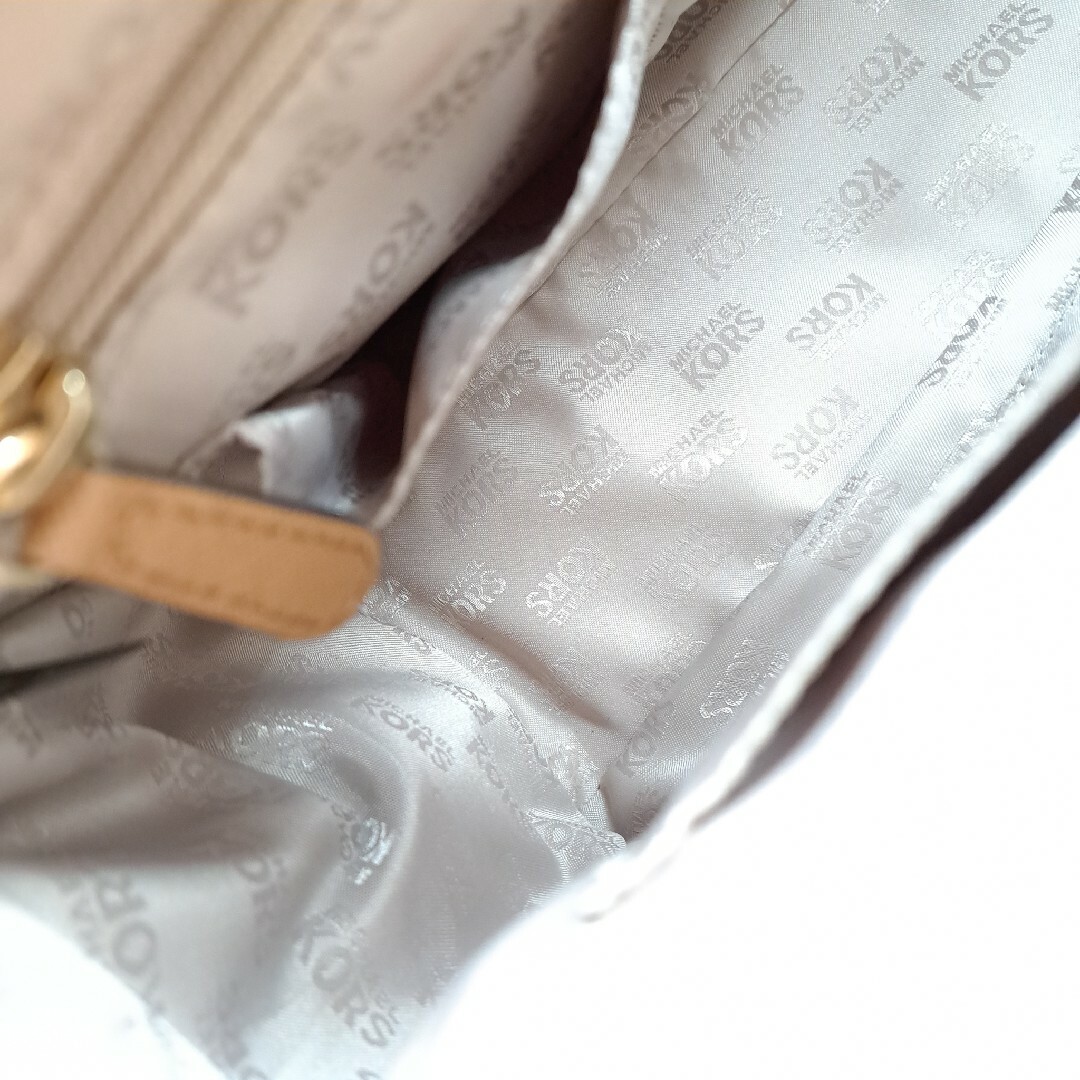 Michael Kors(マイケルコース)の【美品/2WAY】MICHAEL KORS シグネチャー MK柄 ショルダー 白 レディースのバッグ(ショルダーバッグ)の商品写真