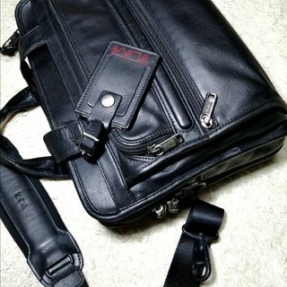 TUMI - ★TUMI トゥミ★BLACK 高級オールレザー ビジネスバッグ  A4可 人気