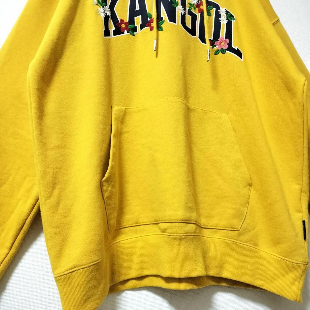 KANGOL(カンゴール)のKANGOL イエロー 花柄ロゴ プルオーバーパーカー カンゴール 裏毛 男性L メンズのトップス(パーカー)の商品写真