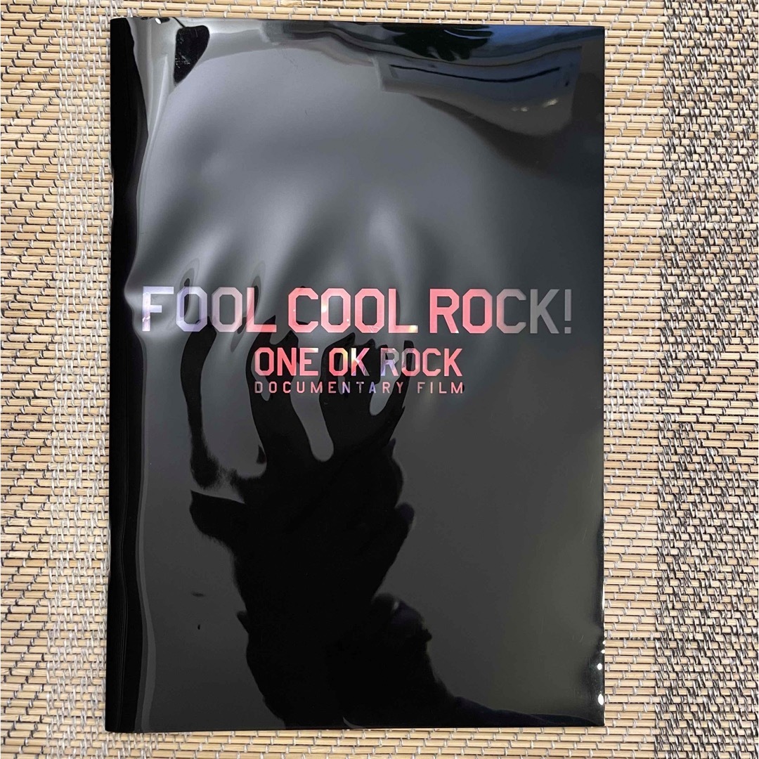 ONE OK ROCK(ワンオクロック)のONE OK ROCK FOOL COOL ROCK! パンフレット エンタメ/ホビーのCD(ポップス/ロック(邦楽))の商品写真