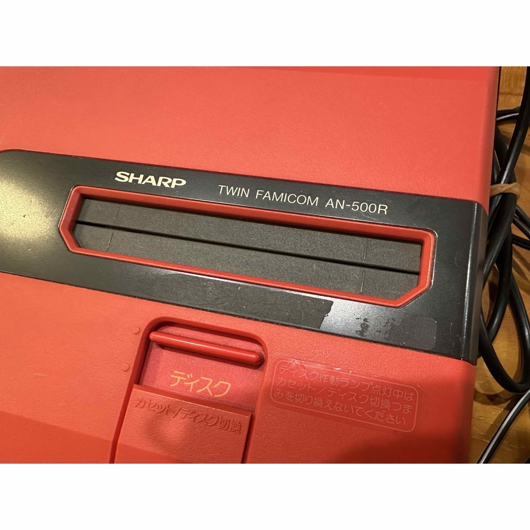 SHARP(シャープ)のSHARP ツインファミコン 本体（ジャンク品） エンタメ/ホビーのゲームソフト/ゲーム機本体(家庭用ゲーム機本体)の商品写真