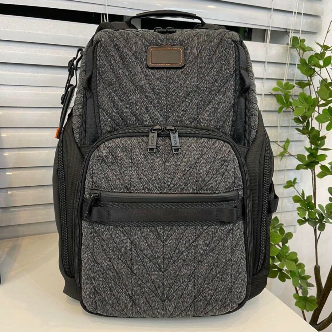 TUMI(トゥミ)のTUMI ALPHA BRAVO「サーチ」バックパック グレーニット レディースのバッグ(リュック/バックパック)の商品写真