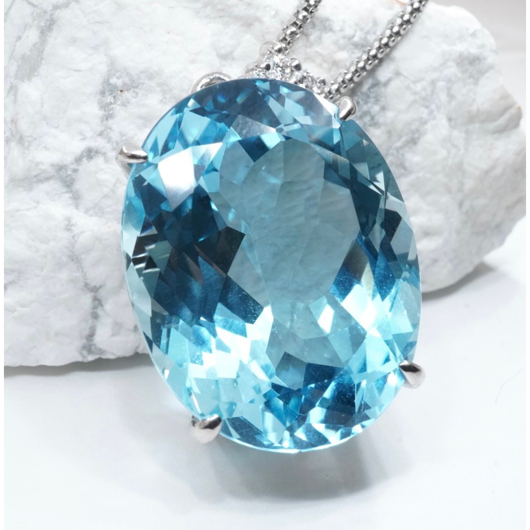 天然 ブルートパーズ 37.79ct  ダイヤモンド ネックレス プラチナ レディースのアクセサリー(ネックレス)の商品写真