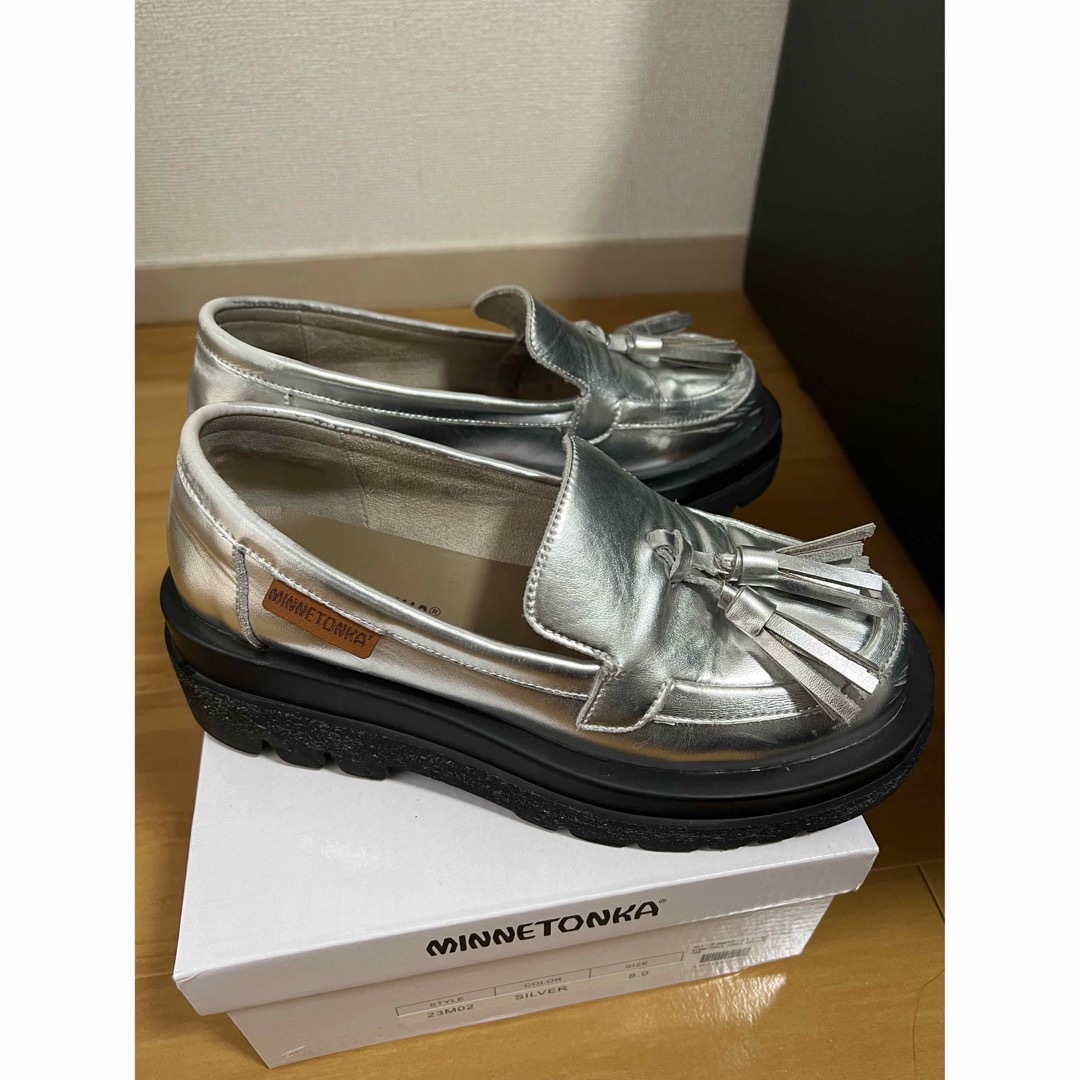 ローファー MINNETONKA ミネトンカ 厚底タッセルローファー 23M02 レディースの靴/シューズ(ローファー/革靴)の商品写真