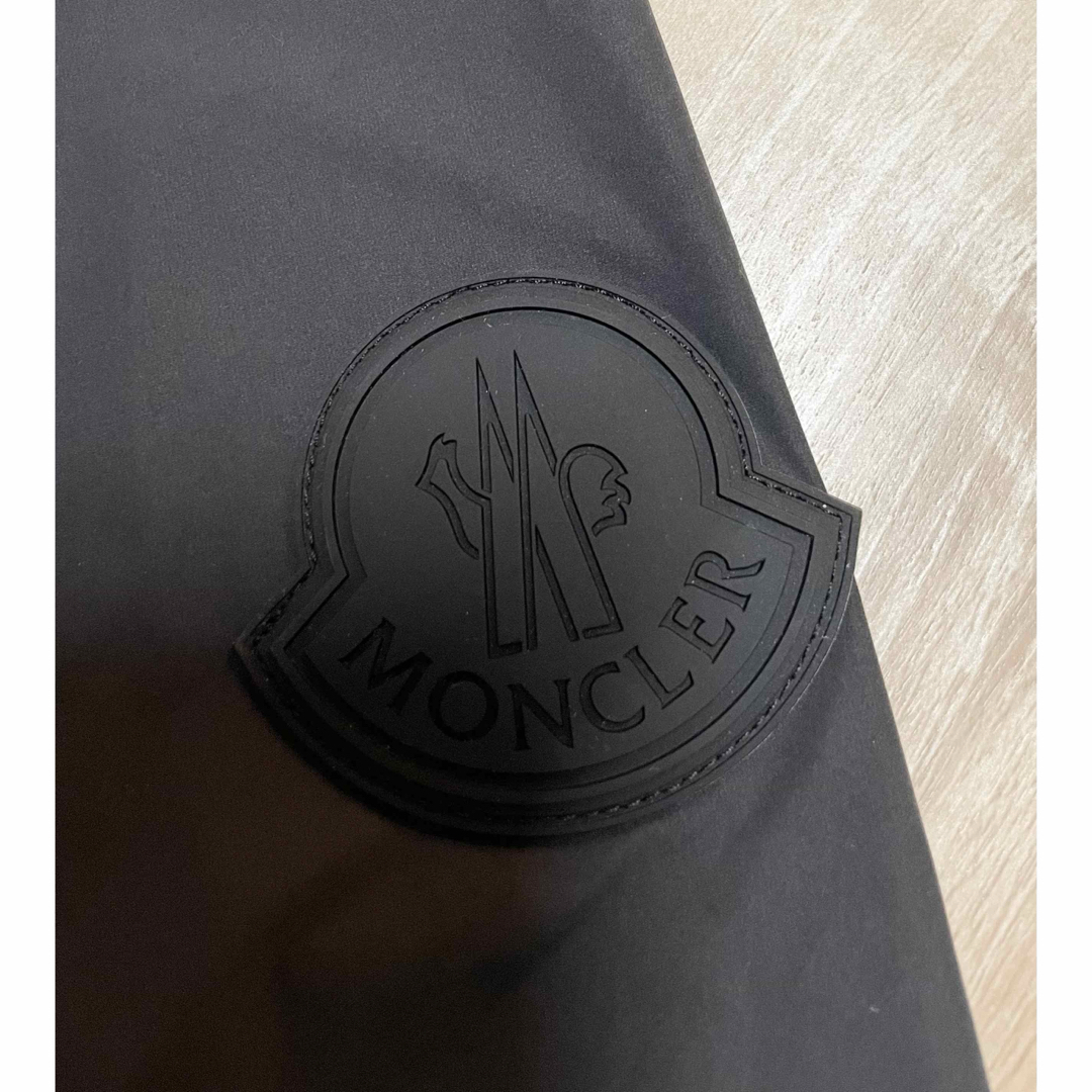 MONCLER(モンクレール)の［極美品］モンクレール　ナイロンパーカー　CARLES 2 メンズのトップス(パーカー)の商品写真