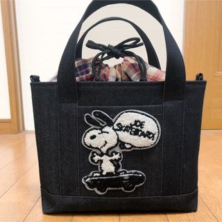 スヌーピー(SNOOPY)のハンドメイド　巾着　トートバッグ　デニム　スヌーピー 中バック(トートバッグ)