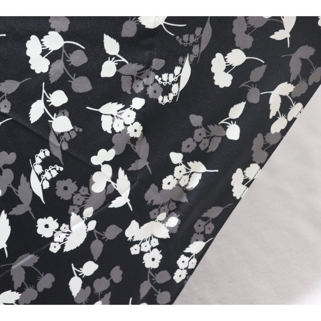 ANNA SUI(アナスイ)の《アナスイ》新品 上品ボタニカル柄 晴雨兼用折りたたみ傘 日傘 雨傘 レディースのファッション小物(傘)の商品写真