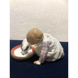 MEISSEN★マイセン★ ヘンチェル人形★犬の見つめる子供★(置物)