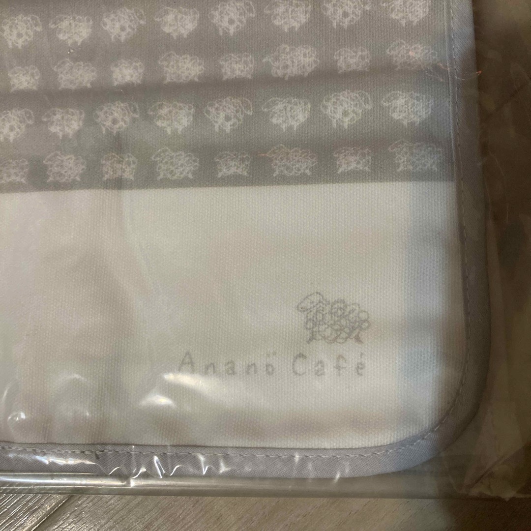 値下げ★新品★AnanoCafe母子手帳ケース キッズ/ベビー/マタニティのマタニティ(母子手帳ケース)の商品写真