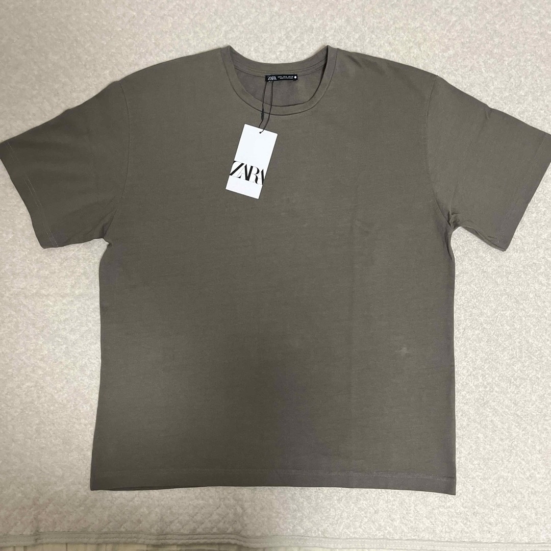 ZARA(ザラ)のZARA Tシャツ カーキ 新品未使用 レディースのトップス(Tシャツ(半袖/袖なし))の商品写真