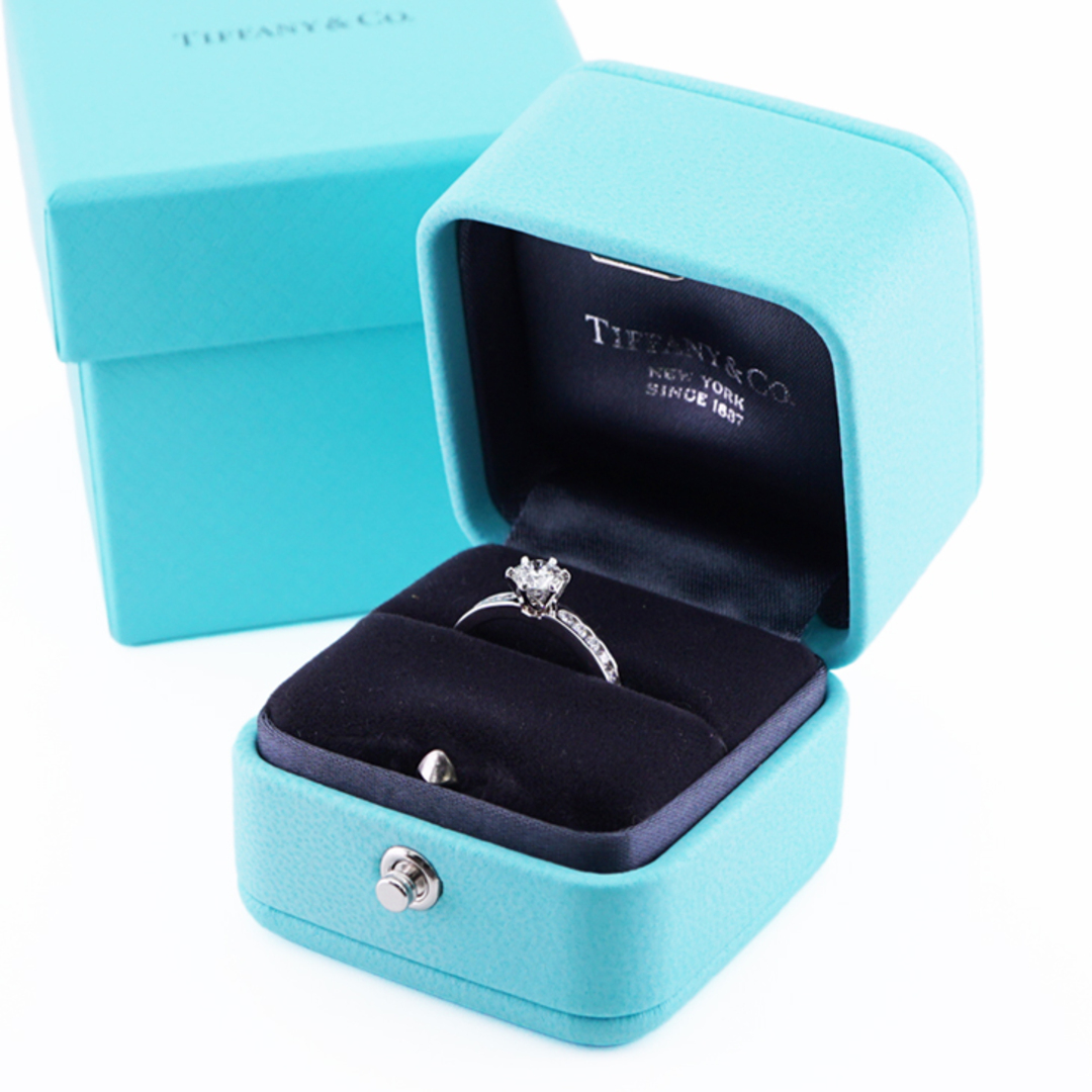 Tiffany & Co.(ティファニー)のティファニー エンゲージメントリング チャネルセット ダイヤモンド バンド プラチナ ティファニーセッティング レディースのアクセサリー(リング(指輪))の商品写真