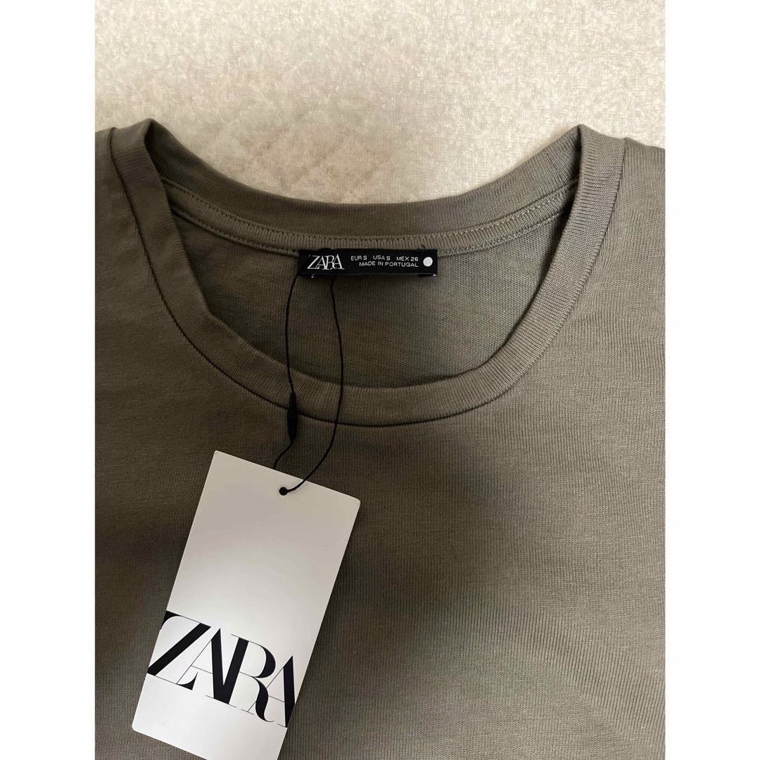 ZARA(ザラ)のZARA Tシャツ　カーキ　新品未使用。 メンズのトップス(Tシャツ/カットソー(半袖/袖なし))の商品写真