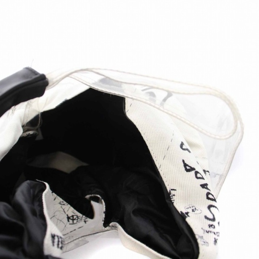 MM6(エムエムシックス)のメゾンマルジェラ MM6 クリア トライアングル トートバッグ 総柄 白 黒 レディースのバッグ(トートバッグ)の商品写真