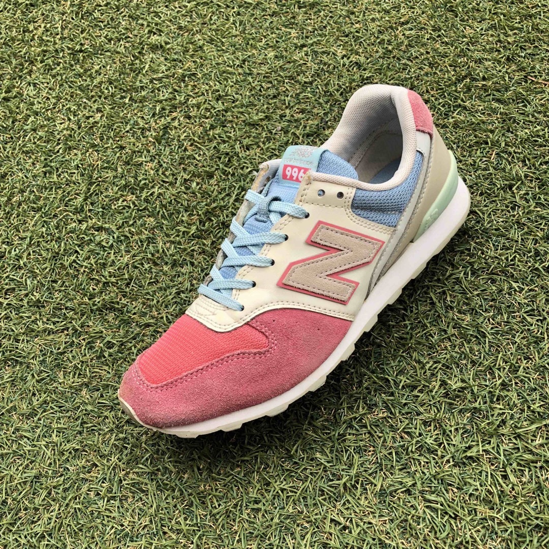 New Balance(ニューバランス)の美品24 newbalance WR996HI ニューバランス HW990 レディースの靴/シューズ(スニーカー)の商品写真