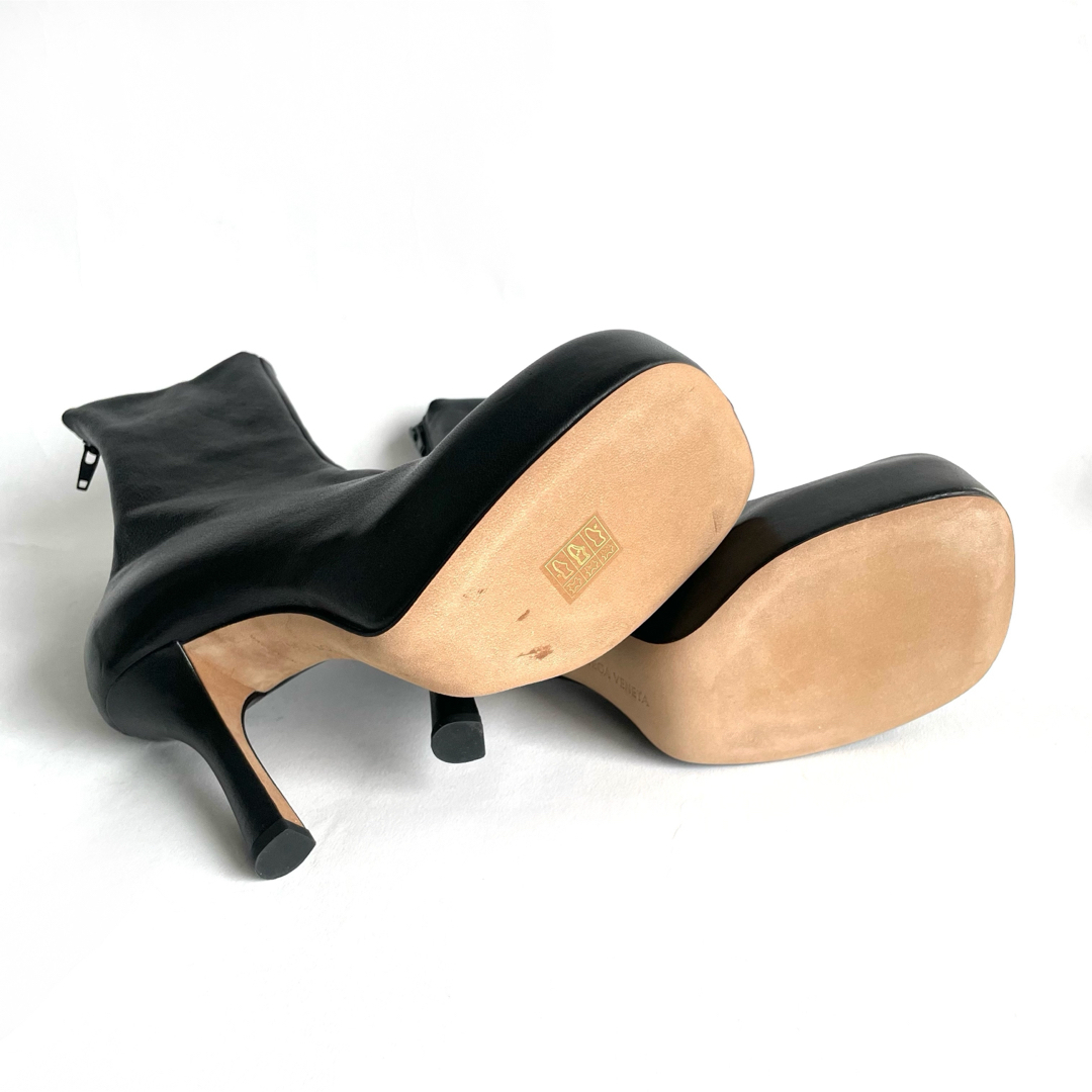 Bottega Veneta(ボッテガヴェネタ)の未使用 BOTTEGA VENETA ザ ボルド ブロックブーツ 36.5 レディースの靴/シューズ(ブーツ)の商品写真