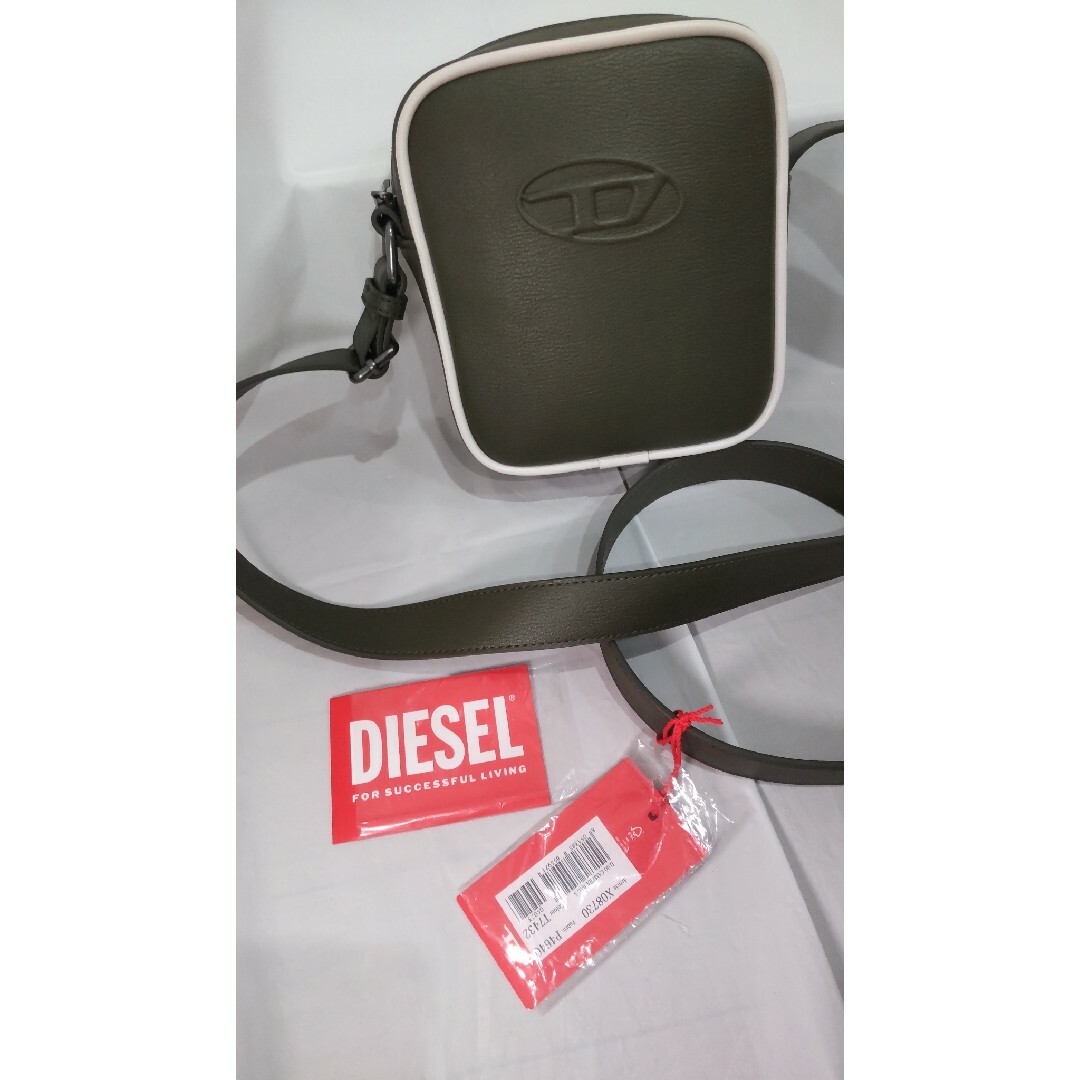 DIESEL(ディーゼル)の【最終セール中】 DIESEL ディーゼル ショルダーバッグ ミリタリーグリーン メンズのバッグ(ショルダーバッグ)の商品写真