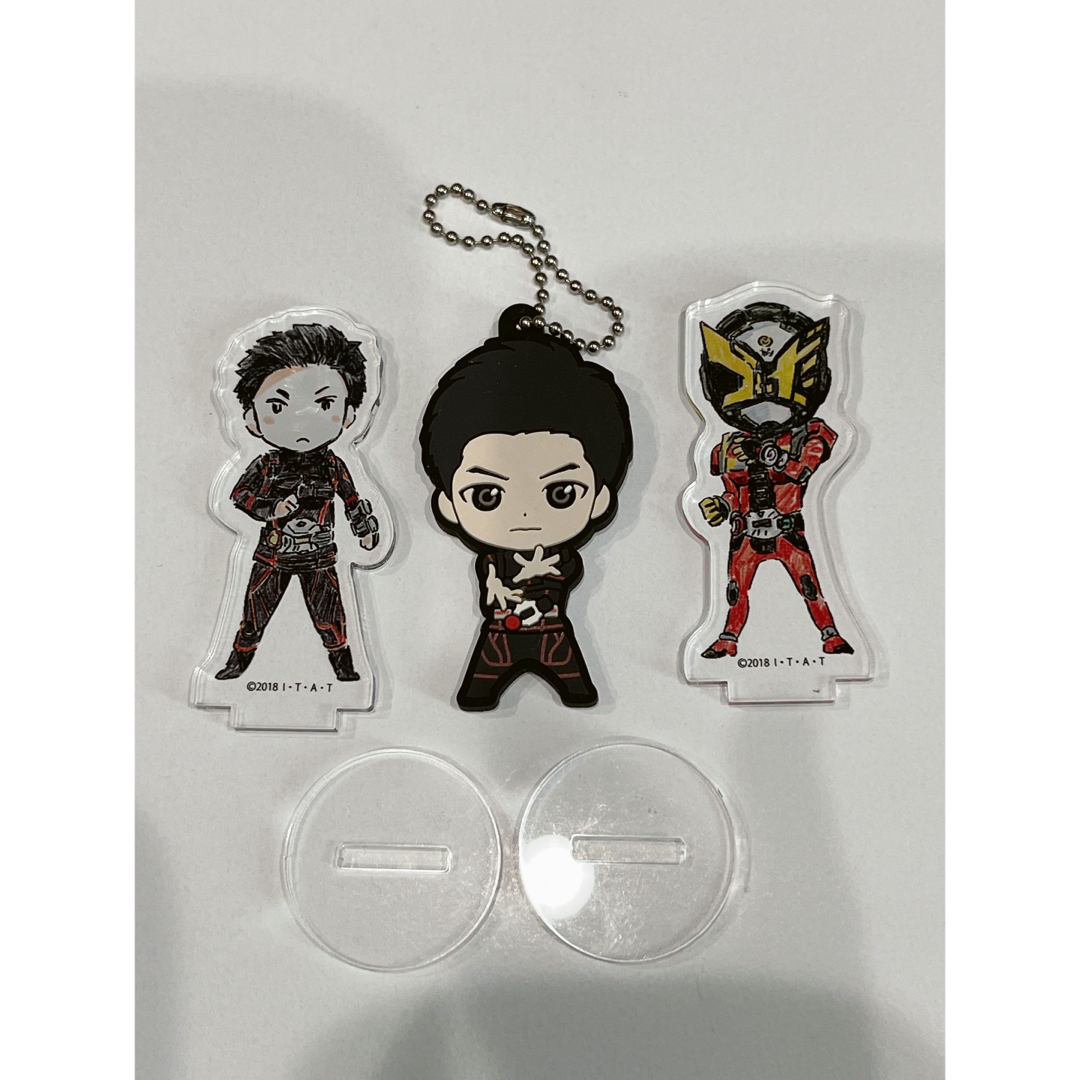 仮面ライダーゲイツ ラバーマスコット アクリルスタンド 3点セット エンタメ/ホビーのおもちゃ/ぬいぐるみ(キャラクターグッズ)の商品写真