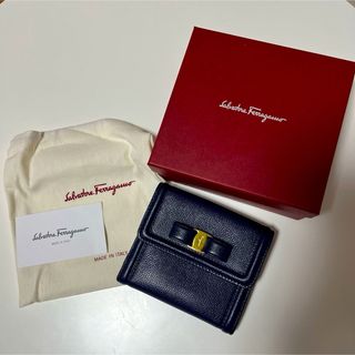 サルヴァトーレフェラガモ(Salvatore Ferragamo)のSalvatore Ferragamo 財布　紺(財布)