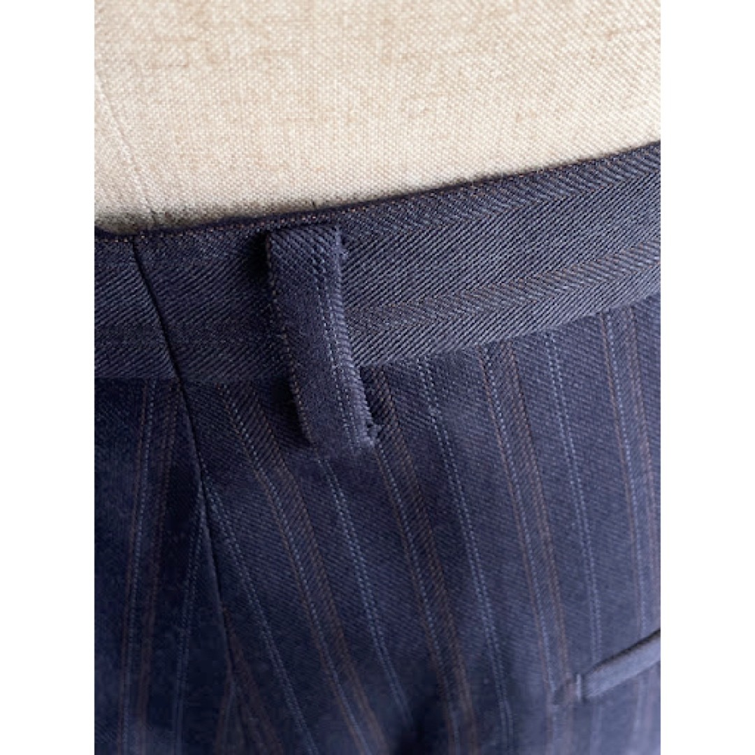 1LDK SELECT(ワンエルディーケーセレクト)のMAATEE&SONS OLD STRIPE 2 INTUCK TROUSER メンズのパンツ(スラックス)の商品写真