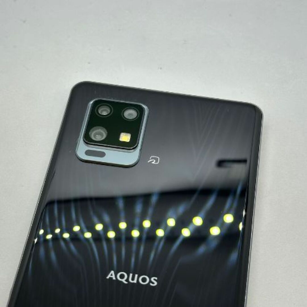 【中古Dランク】au AQUOS zero6 SHG04 ブラック SIMロック解除済 【7日間保証】 スマホ/家電/カメラのスマートフォン/携帯電話(スマートフォン本体)の商品写真