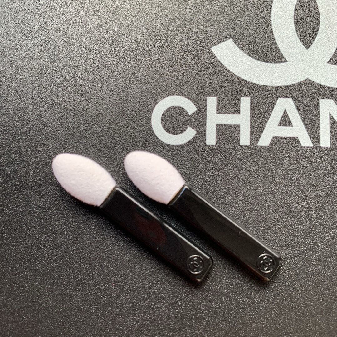 CHANEL(シャネル)の【シャネル】⭐️アイシャドウ チップ　2本 コスメ/美容のメイク道具/ケアグッズ(ブラシ・チップ)の商品写真