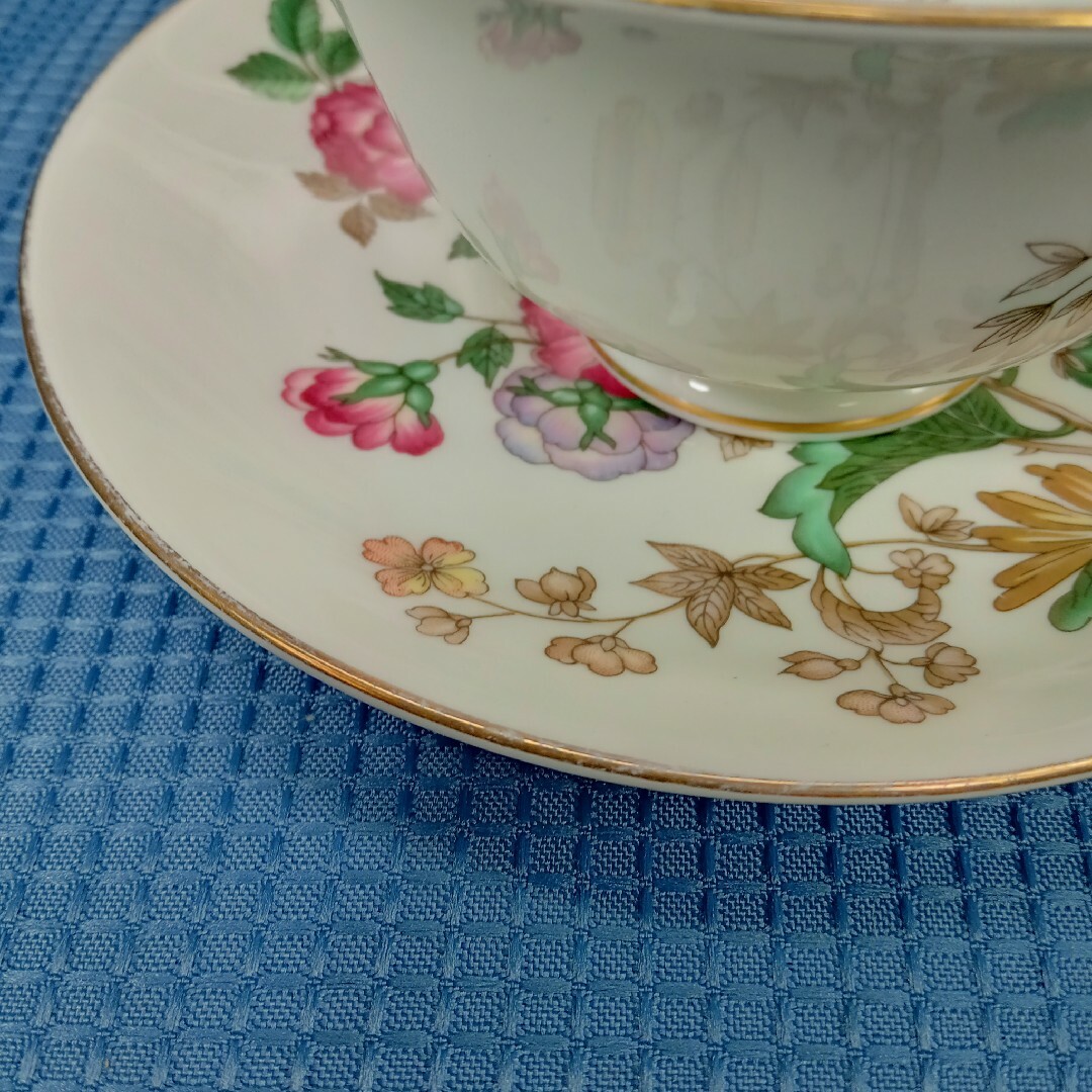 WEDGWOOD(ウェッジウッド)のWEDGWOOD ウェッジウッド charnwood ティートリオ インテリア/住まい/日用品のキッチン/食器(食器)の商品写真