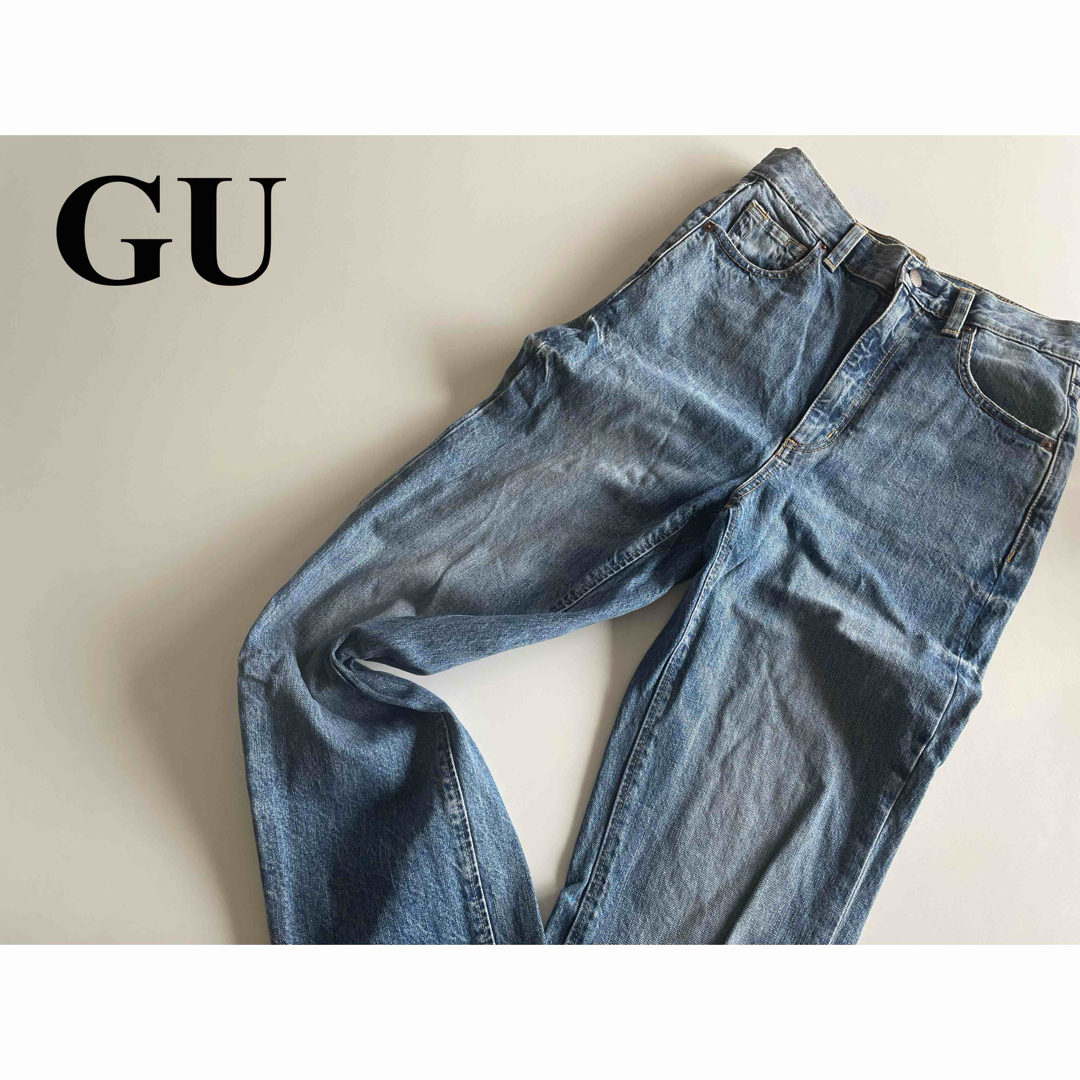 GU(ジーユー)のGU ジーユー ハイウエストストレートジーンズ ストレート デニム レディースのパンツ(デニム/ジーンズ)の商品写真