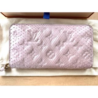 ルイヴィトン(LOUIS VUITTON)のルイヴィトン　ジッピーウォレット　パイソン　ピンク　金運UP財布(財布)