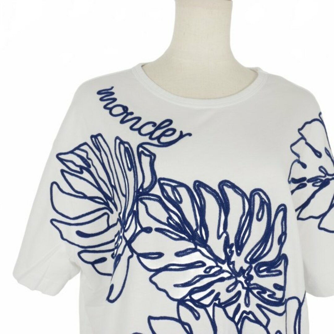 MONCLER(モンクレール)のモンクレール MONCLER Tシャツ カットソー 半袖 刺繍 XL 白 レディースのトップス(Tシャツ(半袖/袖なし))の商品写真