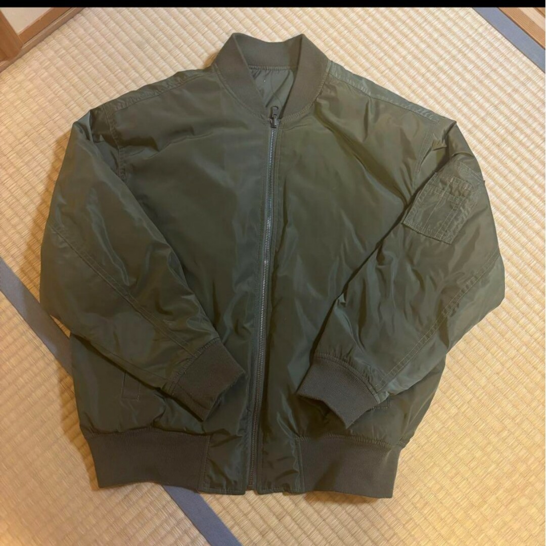 GU(ジーユー)のジャケット　MA-1   美品 レディースのジャケット/アウター(ブルゾン)の商品写真