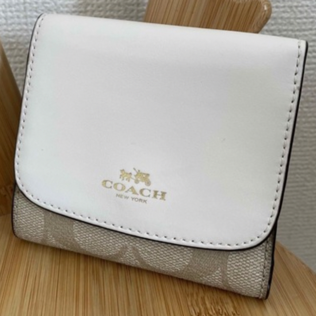 COACH(コーチ)のCOACH  三つ折財布  レディースのファッション小物(財布)の商品写真