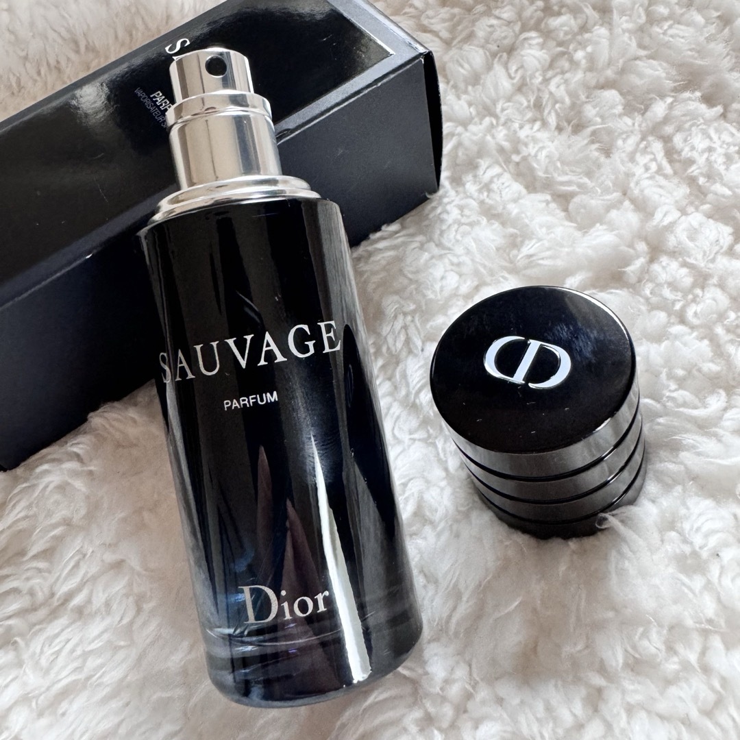 Dior(ディオール)の DIOR ソヴァージュ パルファン 30ml SAUVAGE 香水 コスメ/美容のコスメ/美容 その他(その他)の商品写真