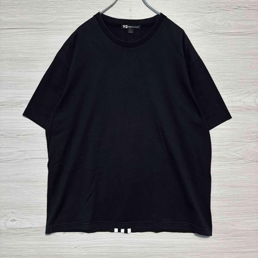 Y-3(ワイスリー)の【人気デザイン】Y-3 ワイスリー Tシャツ バックプリント スリーライン XL メンズのトップス(Tシャツ/カットソー(半袖/袖なし))の商品写真