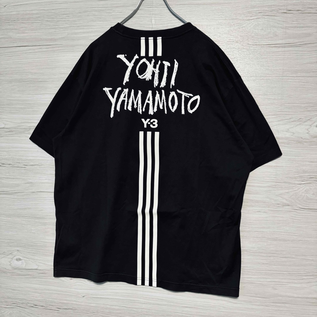 Y-3(ワイスリー)の【人気デザイン】Y-3 ワイスリー Tシャツ バックプリント スリーライン XL メンズのトップス(Tシャツ/カットソー(半袖/袖なし))の商品写真