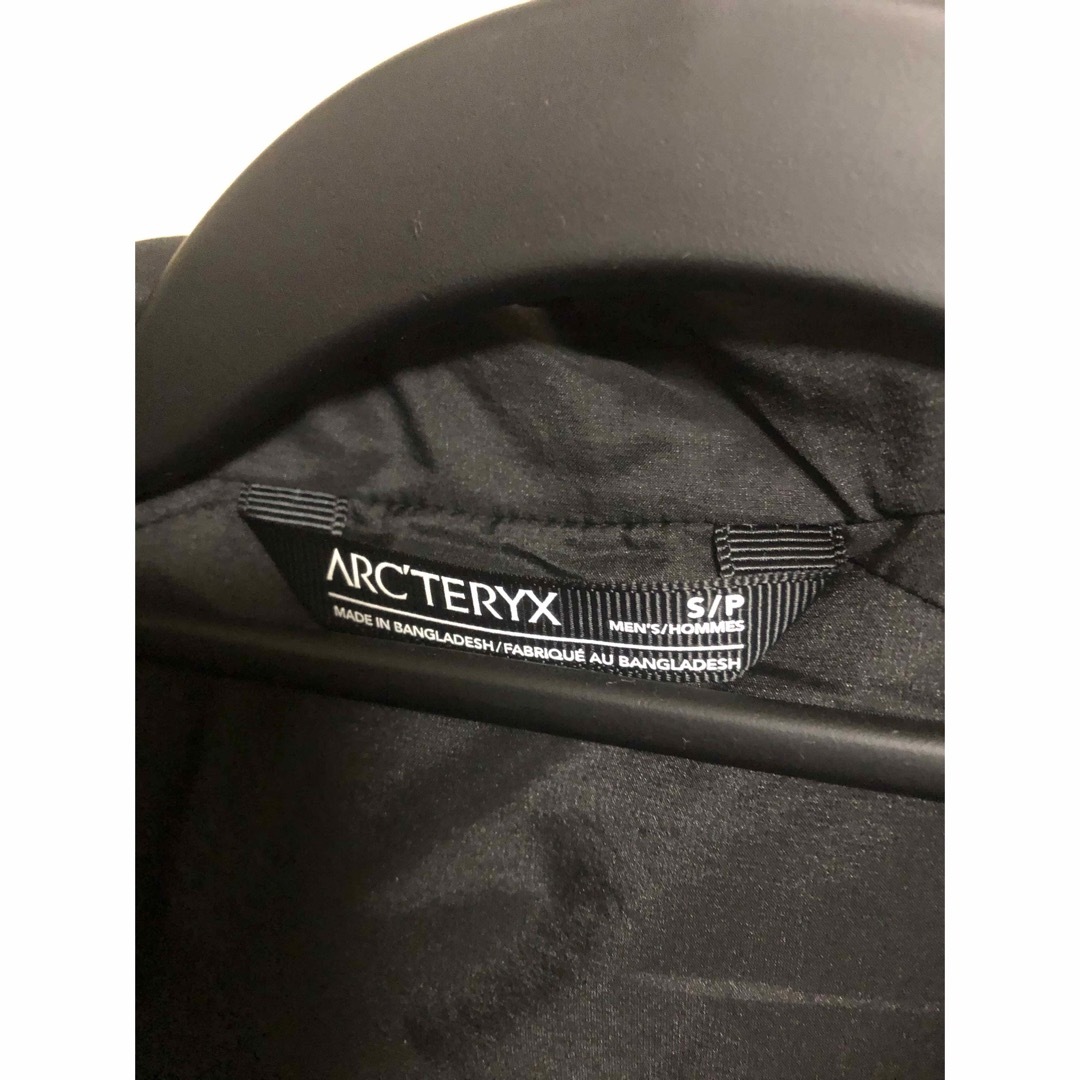 ARC'TERYX(アークテリクス)のアークテリクスアトムフーディー　Sサイズ メンズのジャケット/アウター(ナイロンジャケット)の商品写真