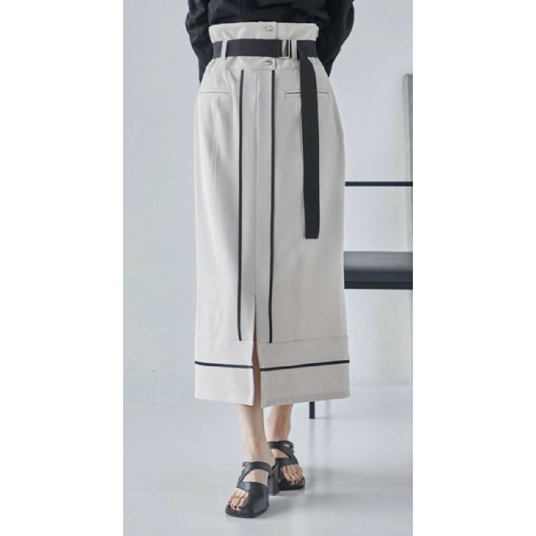 UNITED TOKYO(ユナイテッドトウキョウ)の【新品未使用タグ付】UNITED TOKYO バイカラーパイピングタイトスカート レディースのスカート(ロングスカート)の商品写真