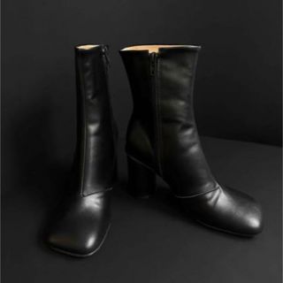 トゥデイフル(TODAYFUL)のwillfully bold round toe short boots(ブーツ)