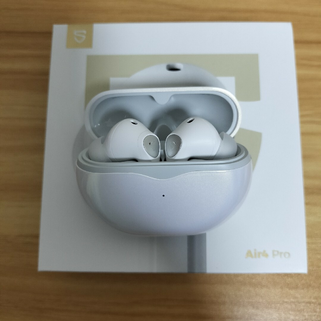 SOUNDPEATS(サウンドピーツ)のSoundPEATS AIR4 PRO WHITE スマホ/家電/カメラのオーディオ機器(ヘッドフォン/イヤフォン)の商品写真