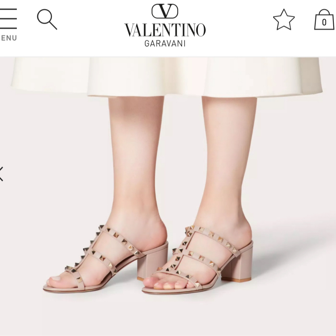 VALENTINO(ヴァレンティノ)の美品Valentinoロックスタッズサンダル レディースの靴/シューズ(サンダル)の商品写真