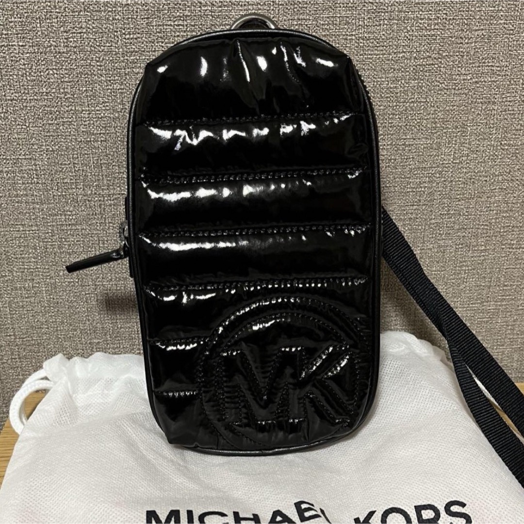 Michael Kors(マイケルコース)の【新品未使用】マイケルコース　スマホショルダー レディースのバッグ(ショルダーバッグ)の商品写真