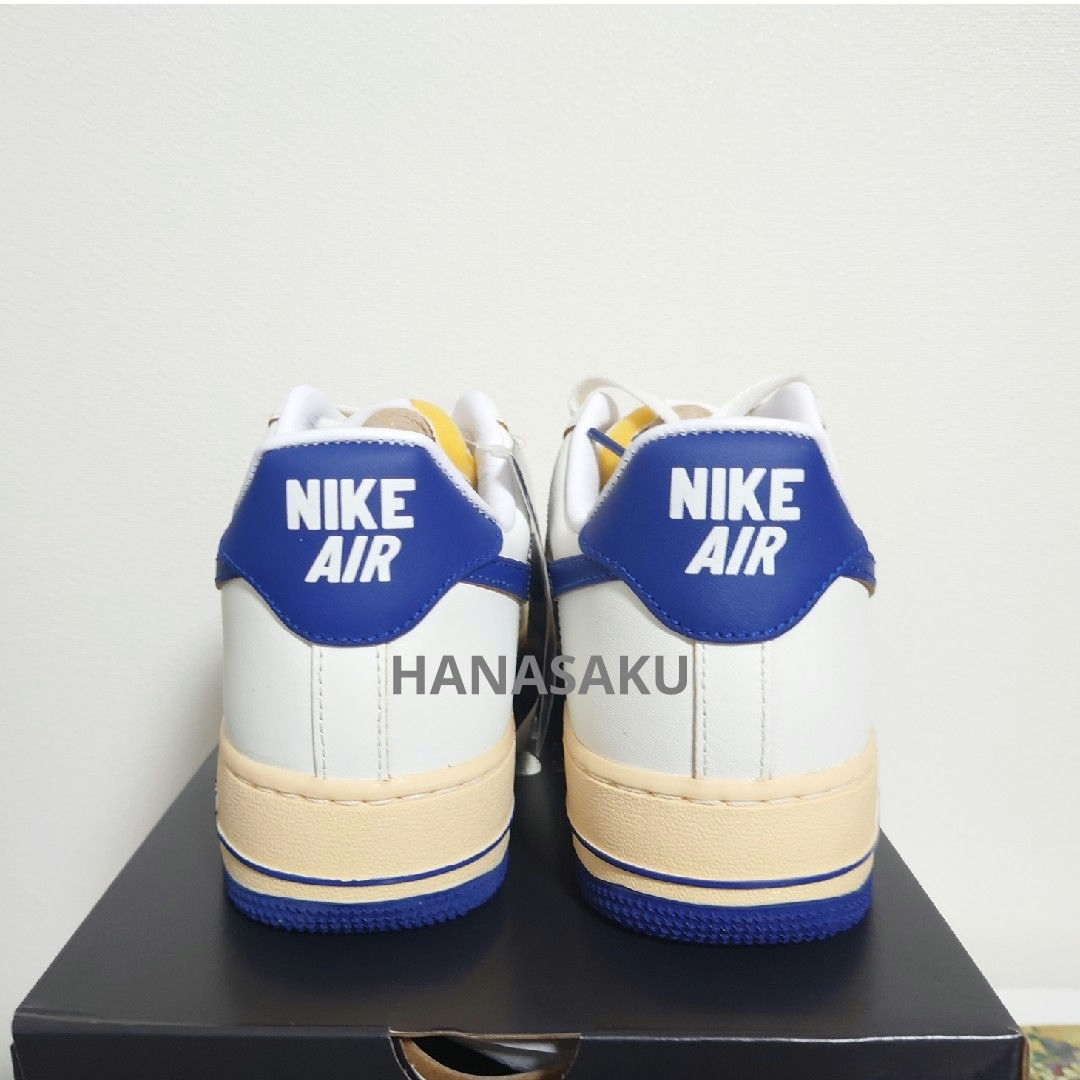 NIKE(ナイキ)の[新品]NIKE W AIR FORCE 1 '07 エア フォース 1 メンズの靴/シューズ(スニーカー)の商品写真