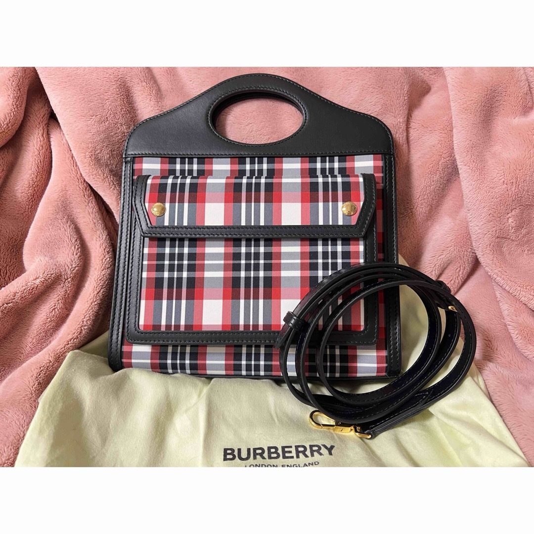 BURBERRY(バーバリー)のバーバリー ミニ ポケットバッグ ナイロンアンドレザー 2WAY ハンドバッグ レディースのバッグ(ショルダーバッグ)の商品写真