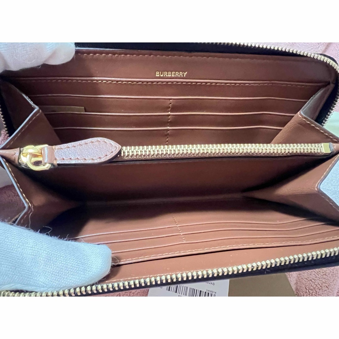 BURBERRY(バーバリー)の【未使用品】BURBERRY バーバリー　長財布　ウォレット レディースのファッション小物(財布)の商品写真